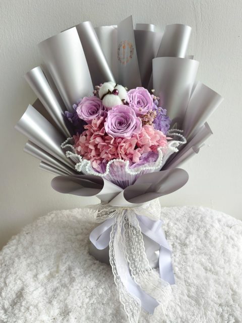 Lavender dreams in bloom! Our "Lavender Serenity" bouquet is a timeless expression of love and care. Shop now! ✨